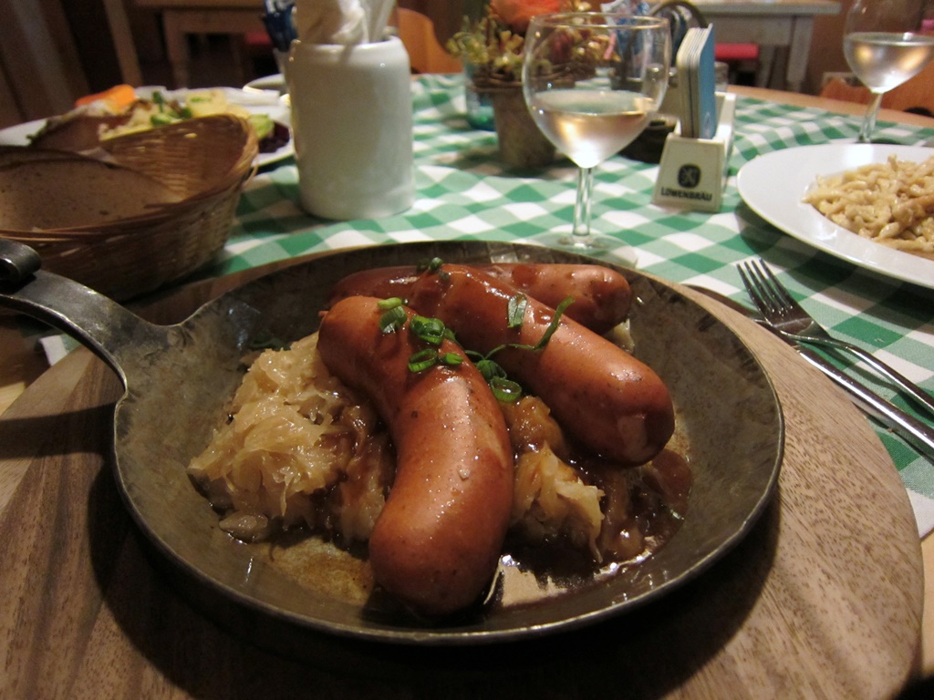 Nella's Bratwurst and Sauerkraut